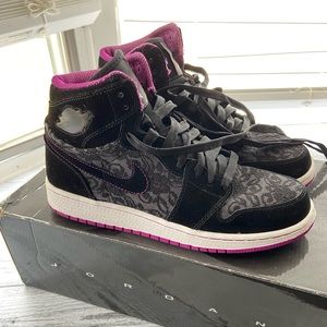 Air Jordan size 6Y never worn